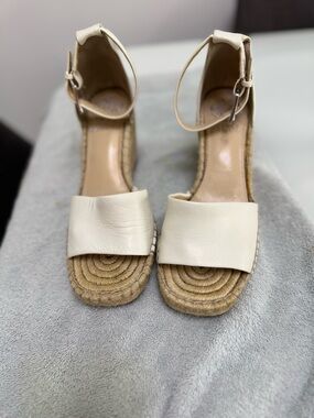 Vince Camuto white leather espadrilles size 7